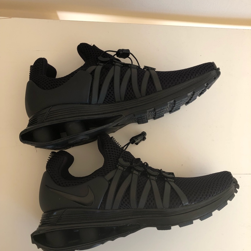 Nike Shox - NWT